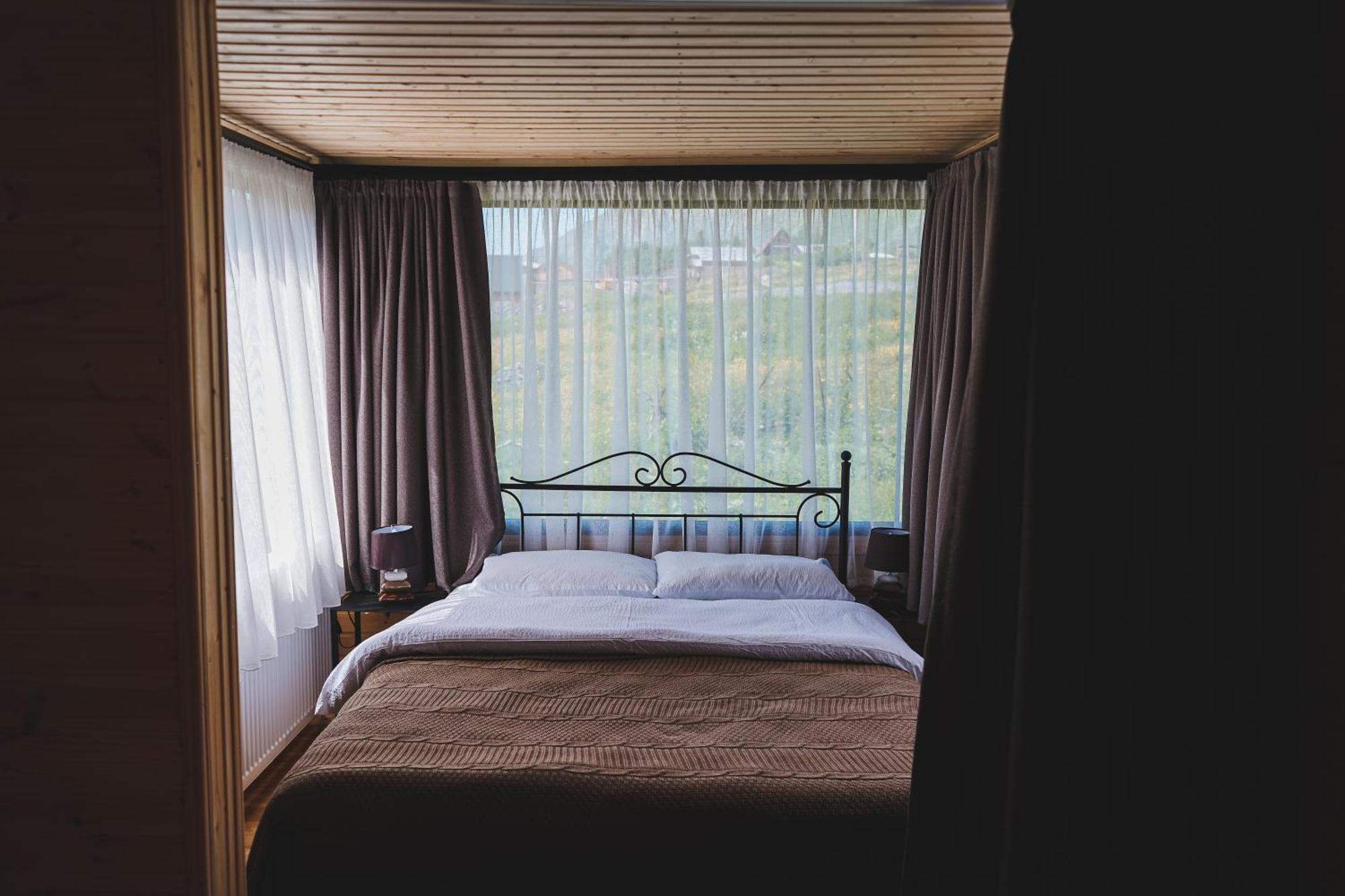 Traveler'S Cottages In Kazbegi Екстериор снимка